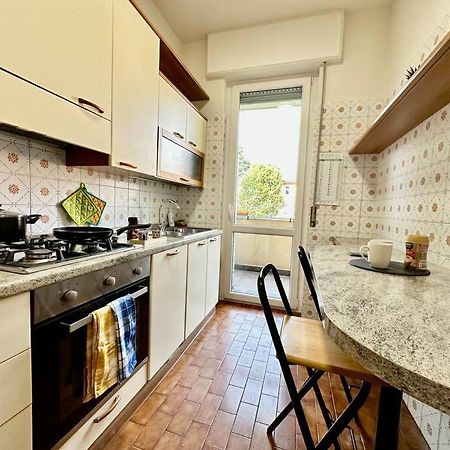 Low Cost Holiday An Business House And Free Park By Revenue House Côme Esterno foto
