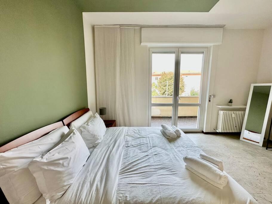 Low Cost Holiday An Business House And Free Park By Revenue House Côme Esterno foto