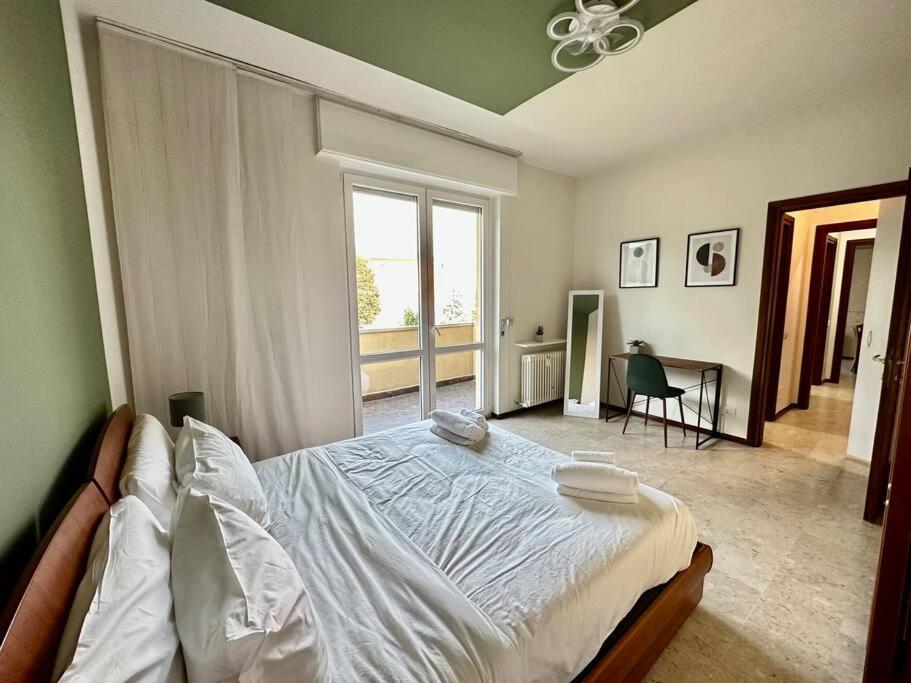 Low Cost Holiday An Business House And Free Park By Revenue House Côme Esterno foto