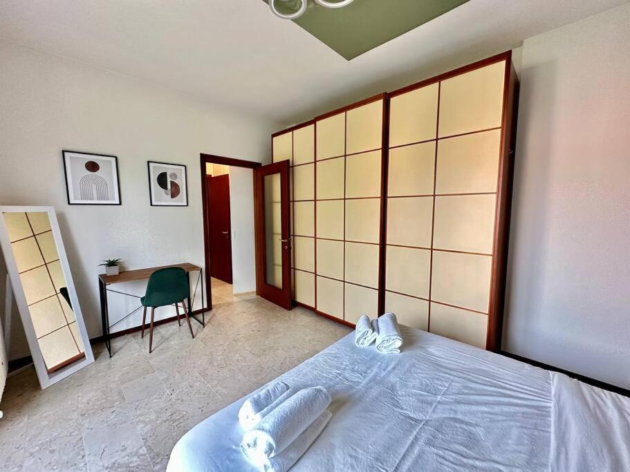 Low Cost Holiday An Business House And Free Park By Revenue House Côme Esterno foto