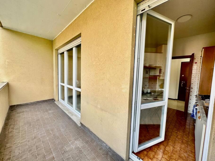 Low Cost Holiday An Business House And Free Park By Revenue House Côme Esterno foto